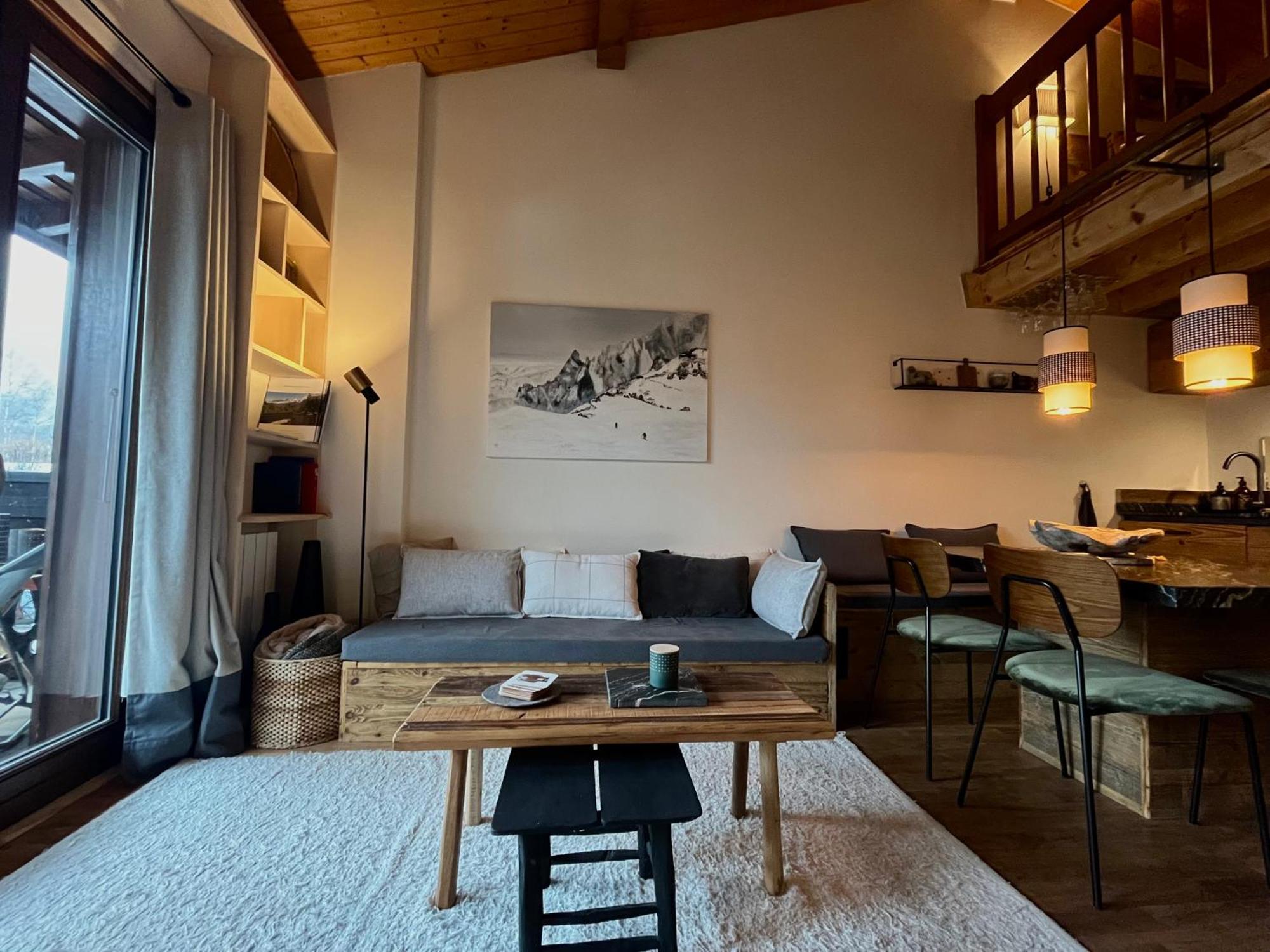 Appartement Ensoleille Aux Tines, Vue Massif Шамони Экстерьер фото