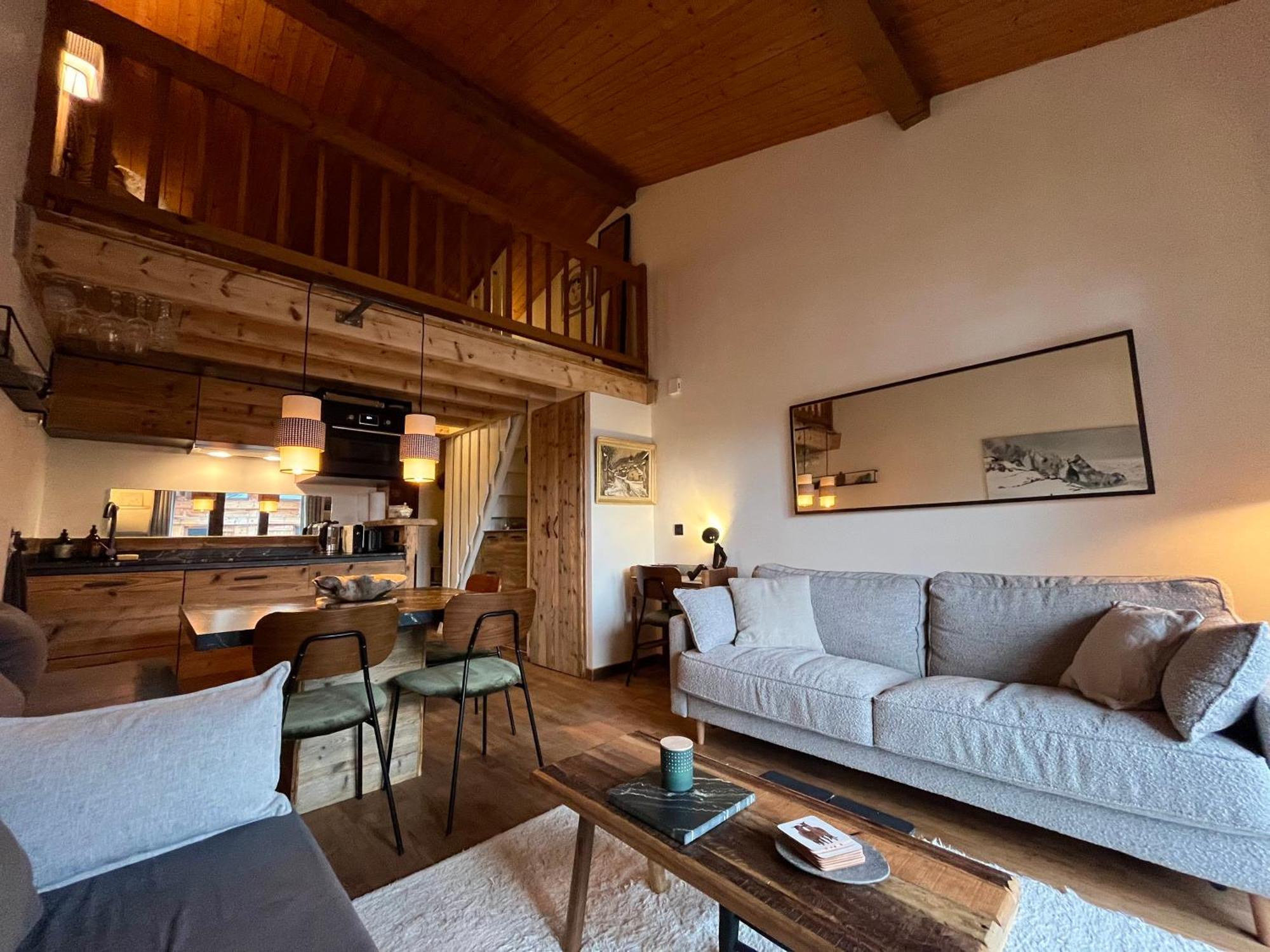 Appartement Ensoleille Aux Tines, Vue Massif Шамони Экстерьер фото